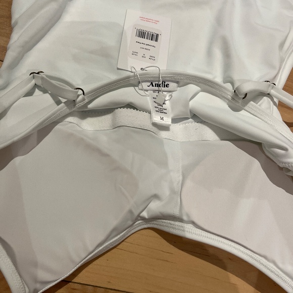 Andie The Amalfi One Piece - Picture 7 of 7